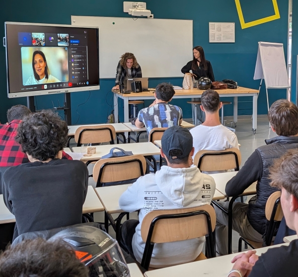 «La mafia si combatte con la cultura»: Maria Luisa Impastato ne parla con gli studenti Apro